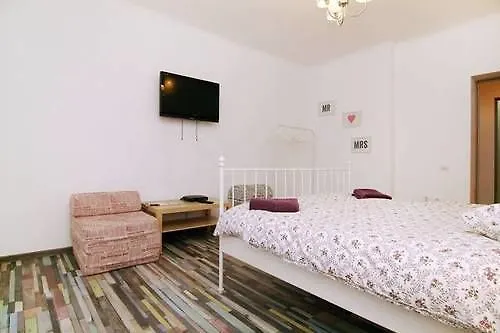 Little Old Town Hostel *