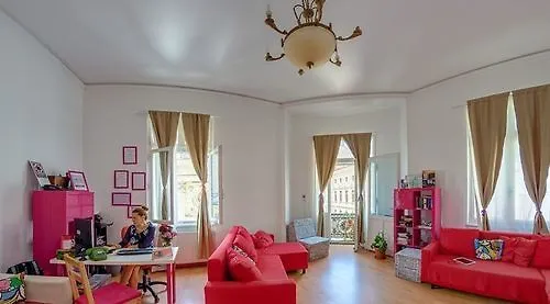 Little Old Town Hostel Boekarest