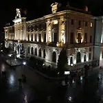 بيت شباب Little Old Town