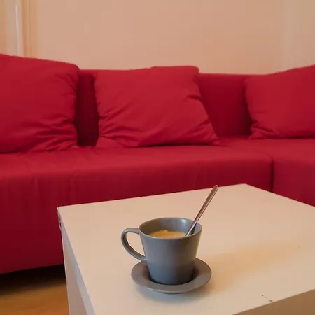 Хостел Little Bucharest Old Town Hostel Бухарест