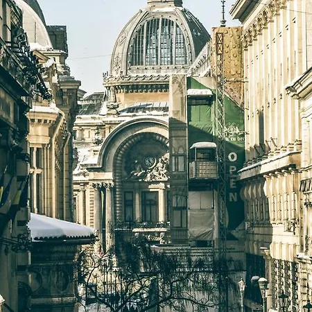 Little Bucharest Old Town Hostel *