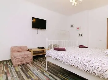 Little Old Town Ostello *