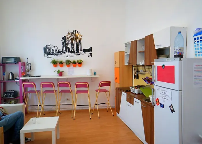 Little Old Town * 布加勒斯特