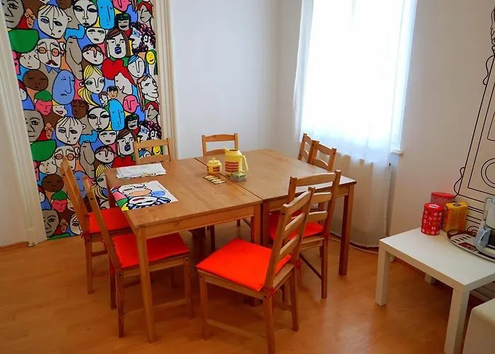 Little Old Town بوخارست