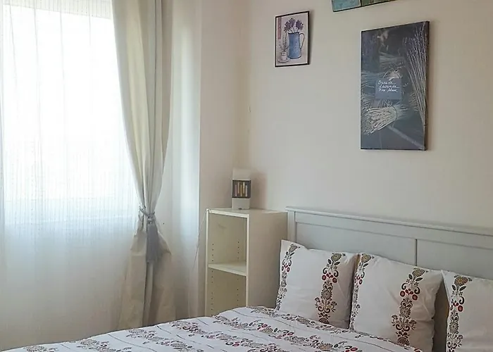 Little Old Town Hostal