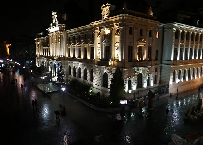 بيت شباب Little Old Town