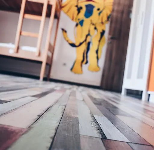 Little Old Town Хостел *